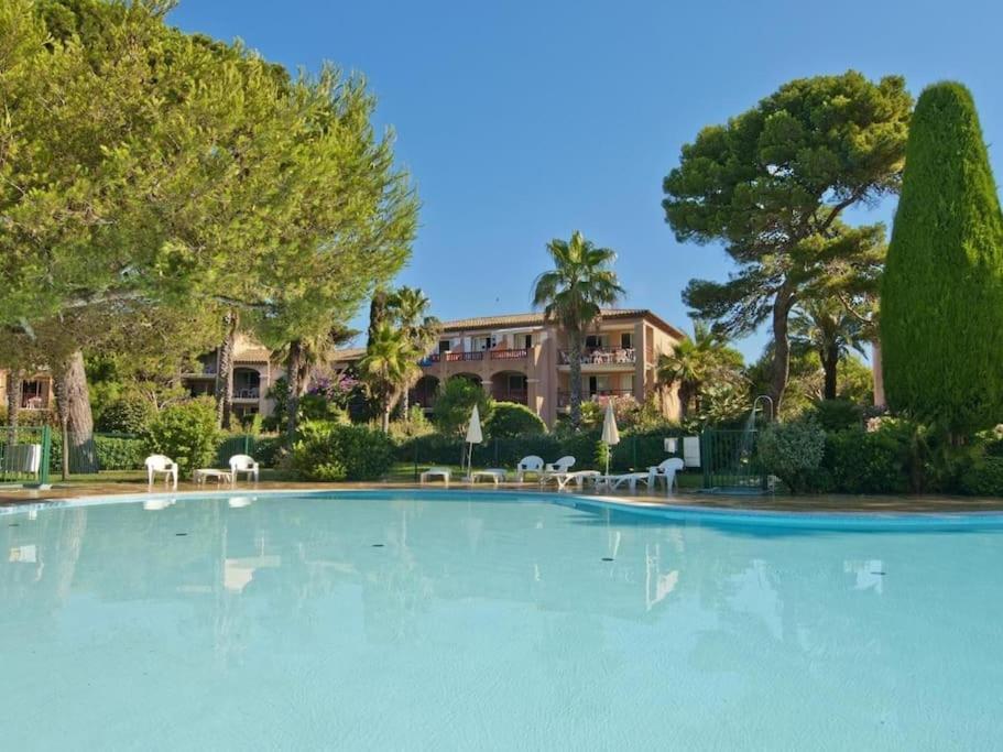 Superbe Appartement 50M De La Plage En Bord De Mer อิแยร์ ภายนอก รูปภาพ