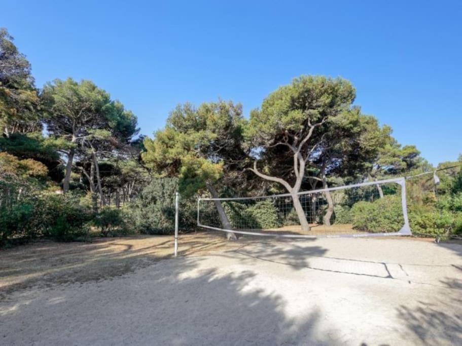 Superbe Appartement 50M De La Plage En Bord De Mer อิแยร์ ภายนอก รูปภาพ
