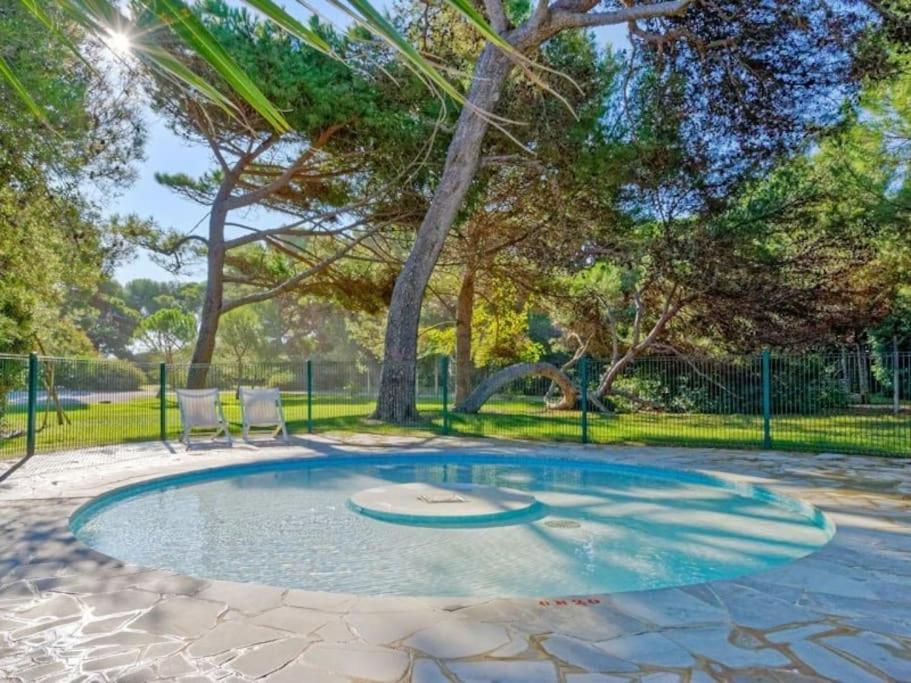Superbe Appartement 50M De La Plage En Bord De Mer อิแยร์ ภายนอก รูปภาพ