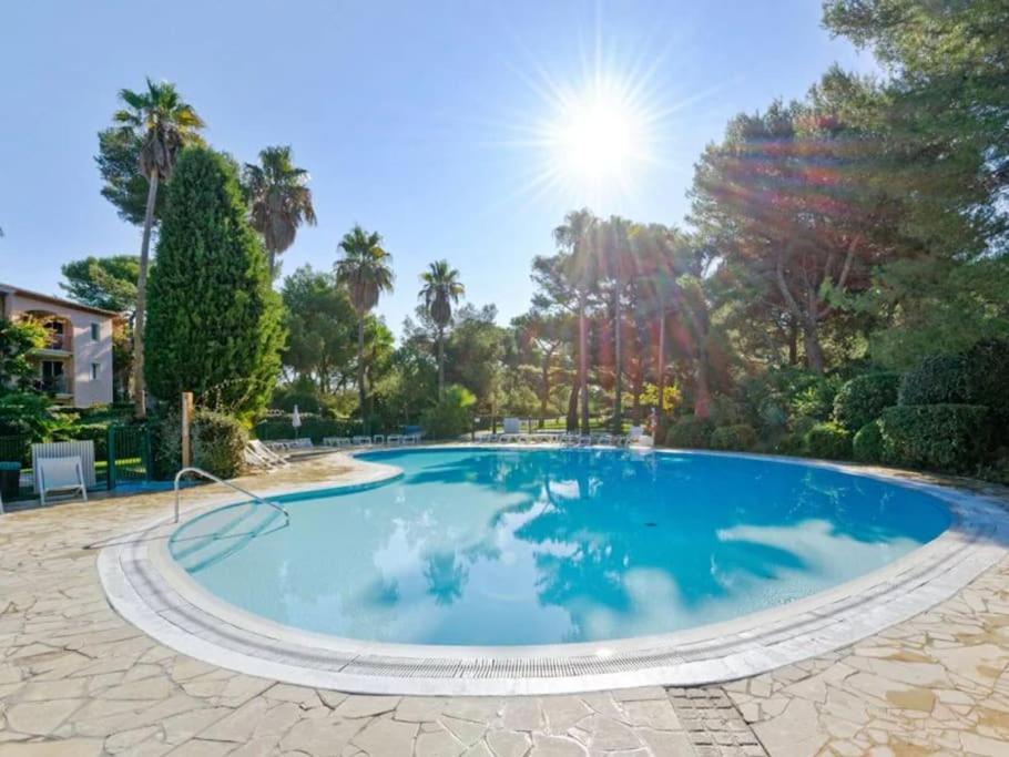 Superbe Appartement 50M De La Plage En Bord De Mer อิแยร์ ภายนอก รูปภาพ
