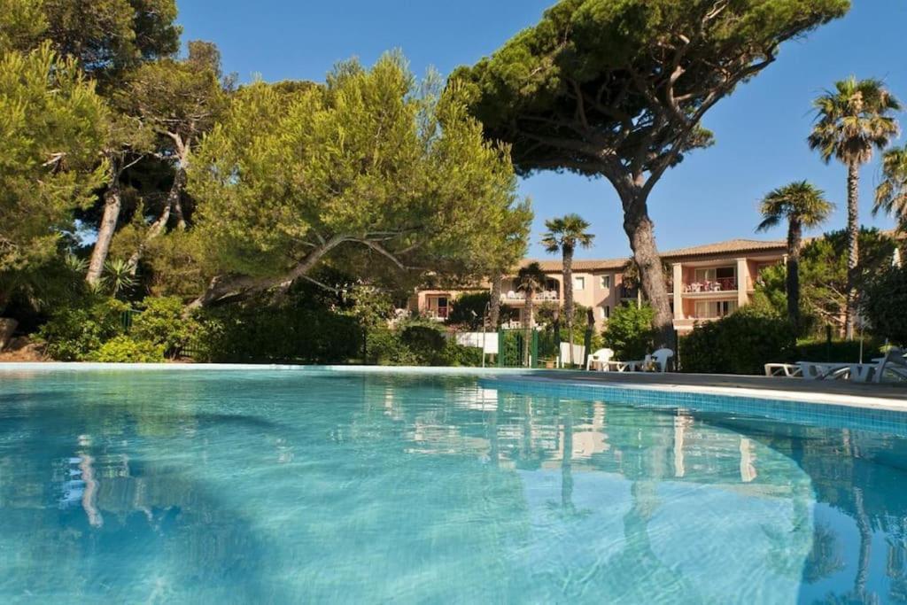 Superbe Appartement 50M De La Plage En Bord De Mer อิแยร์ ภายนอก รูปภาพ