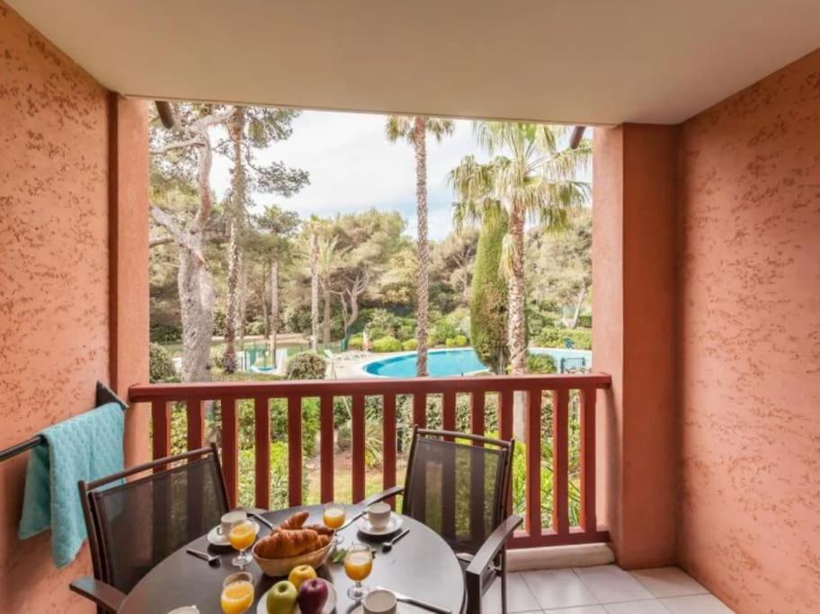 Superbe Appartement 50M De La Plage En Bord De Mer อิแยร์ ภายนอก รูปภาพ